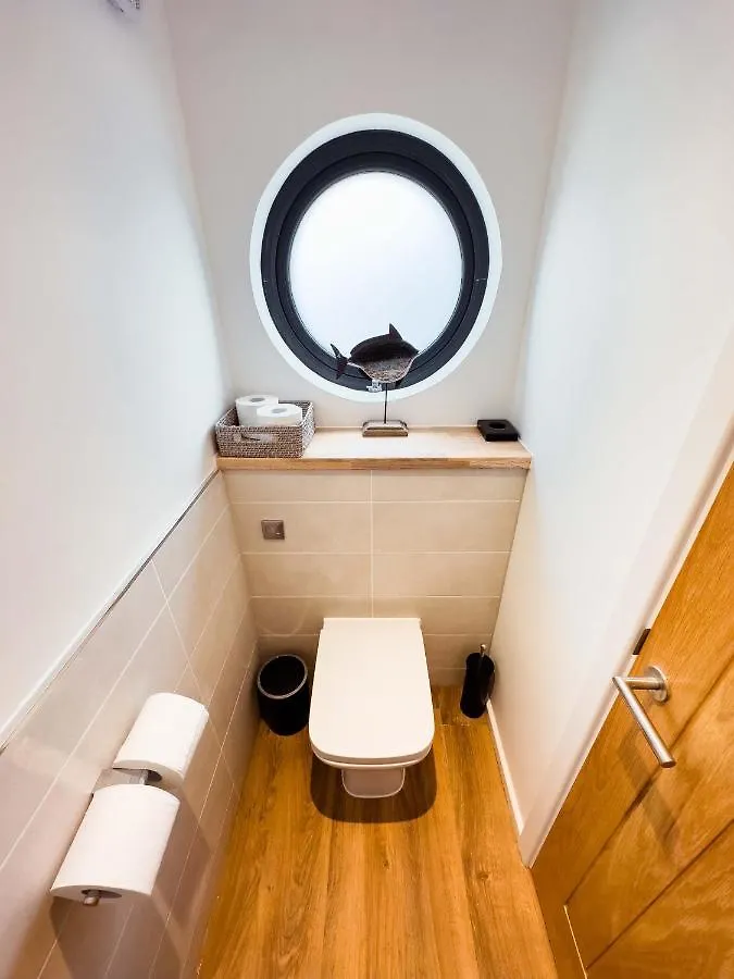 Rooms At Penarth Marina Cardiff 0*,